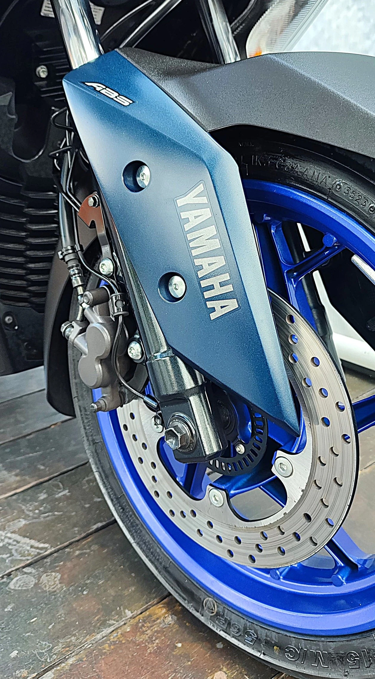 YAMAHA XMAX ABS