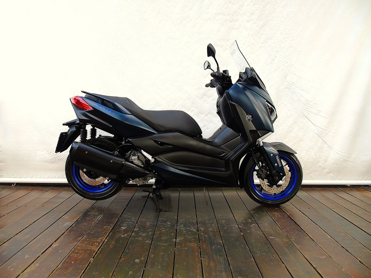 YAMAHA XMAX ABS