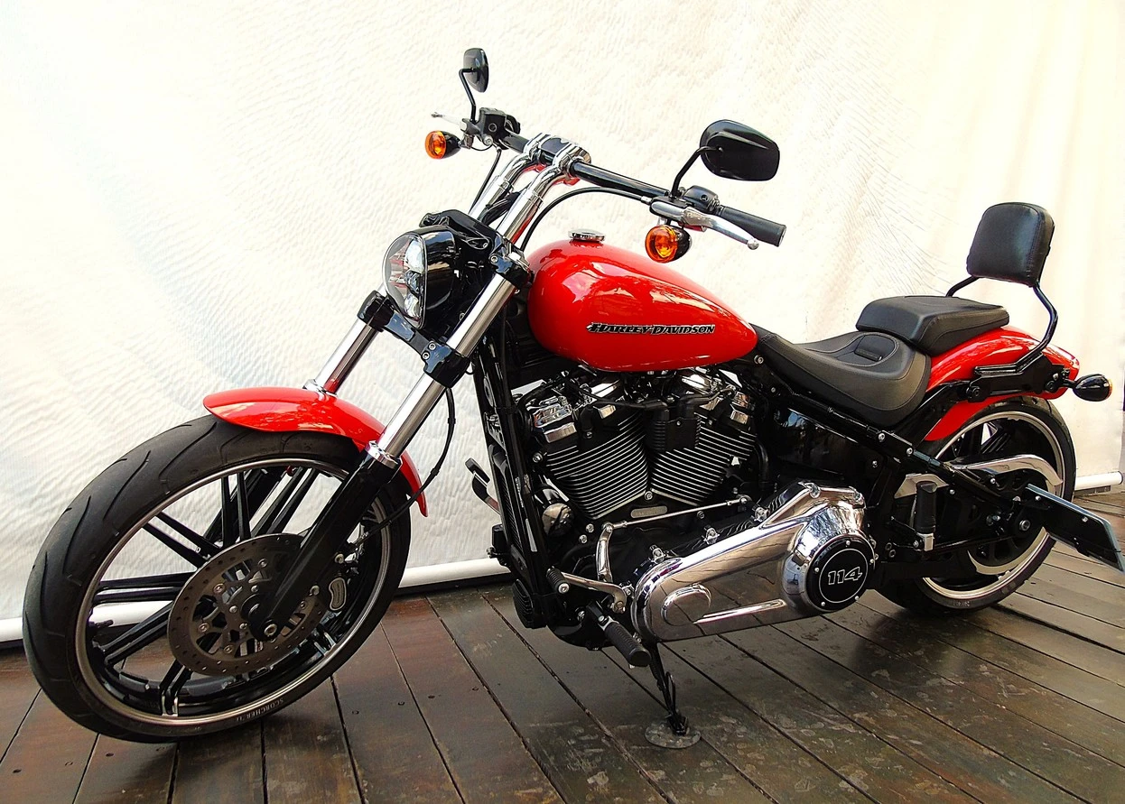 HARLEY-DAVIDSON SOFTAIL BREAKOUT 114