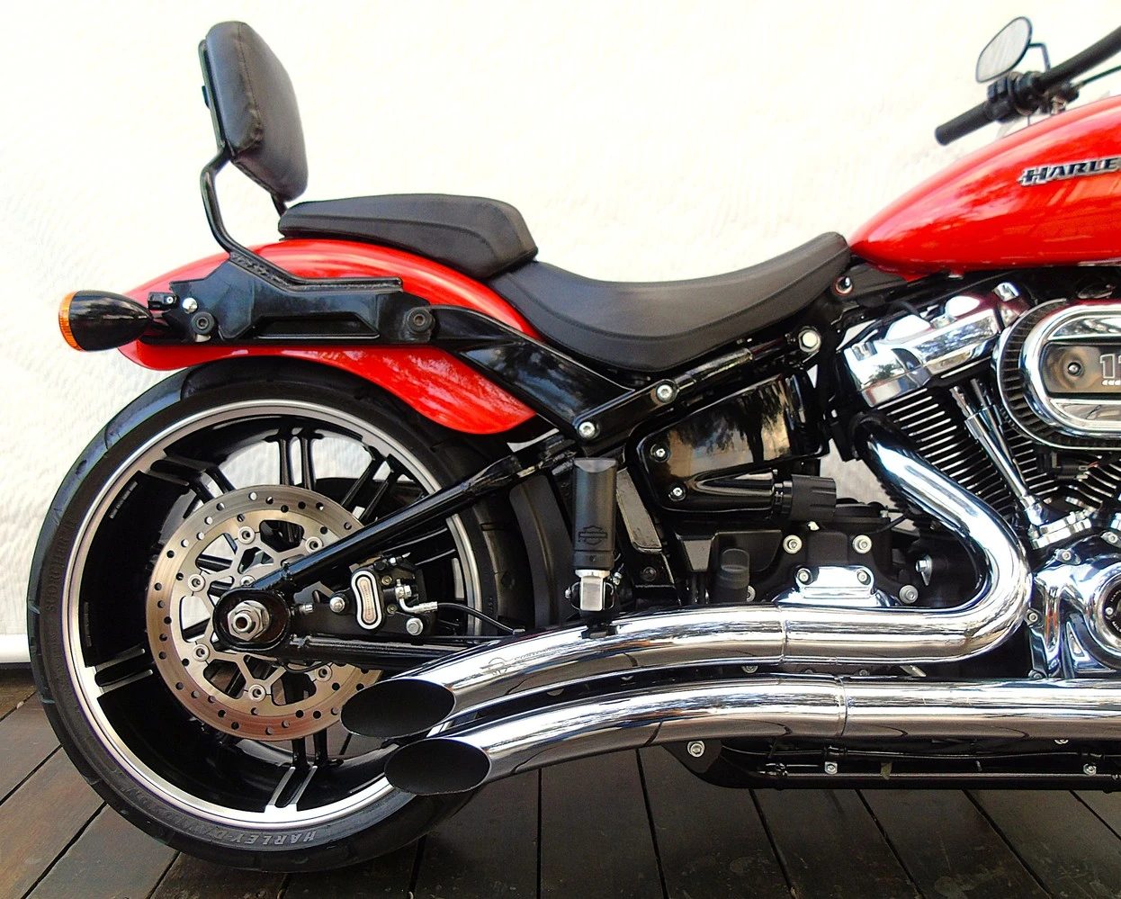 HARLEY-DAVIDSON SOFTAIL BREAKOUT 114