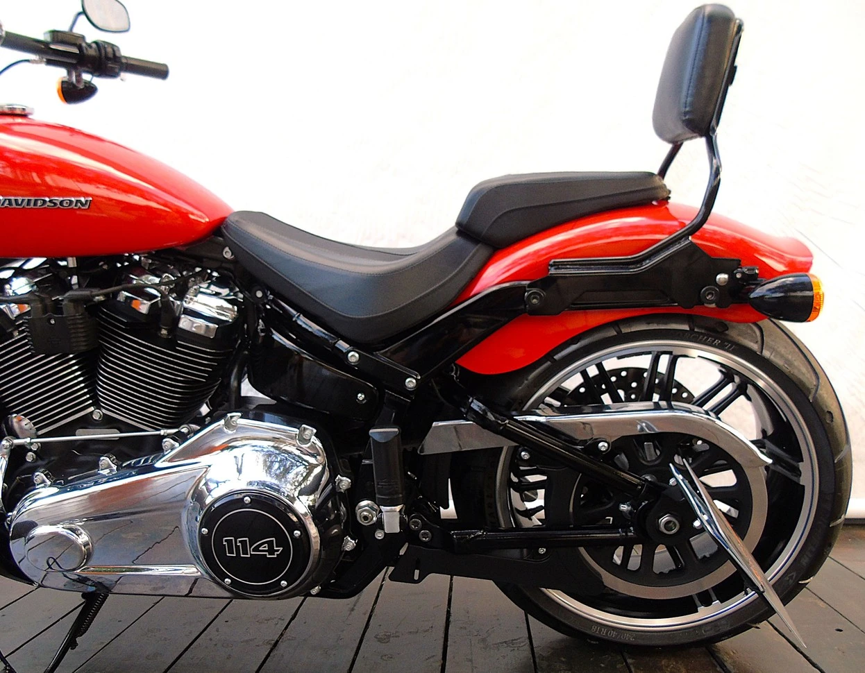 HARLEY-DAVIDSON SOFTAIL BREAKOUT 114