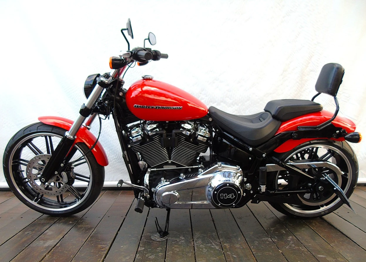 HARLEY-DAVIDSON SOFTAIL BREAKOUT 114