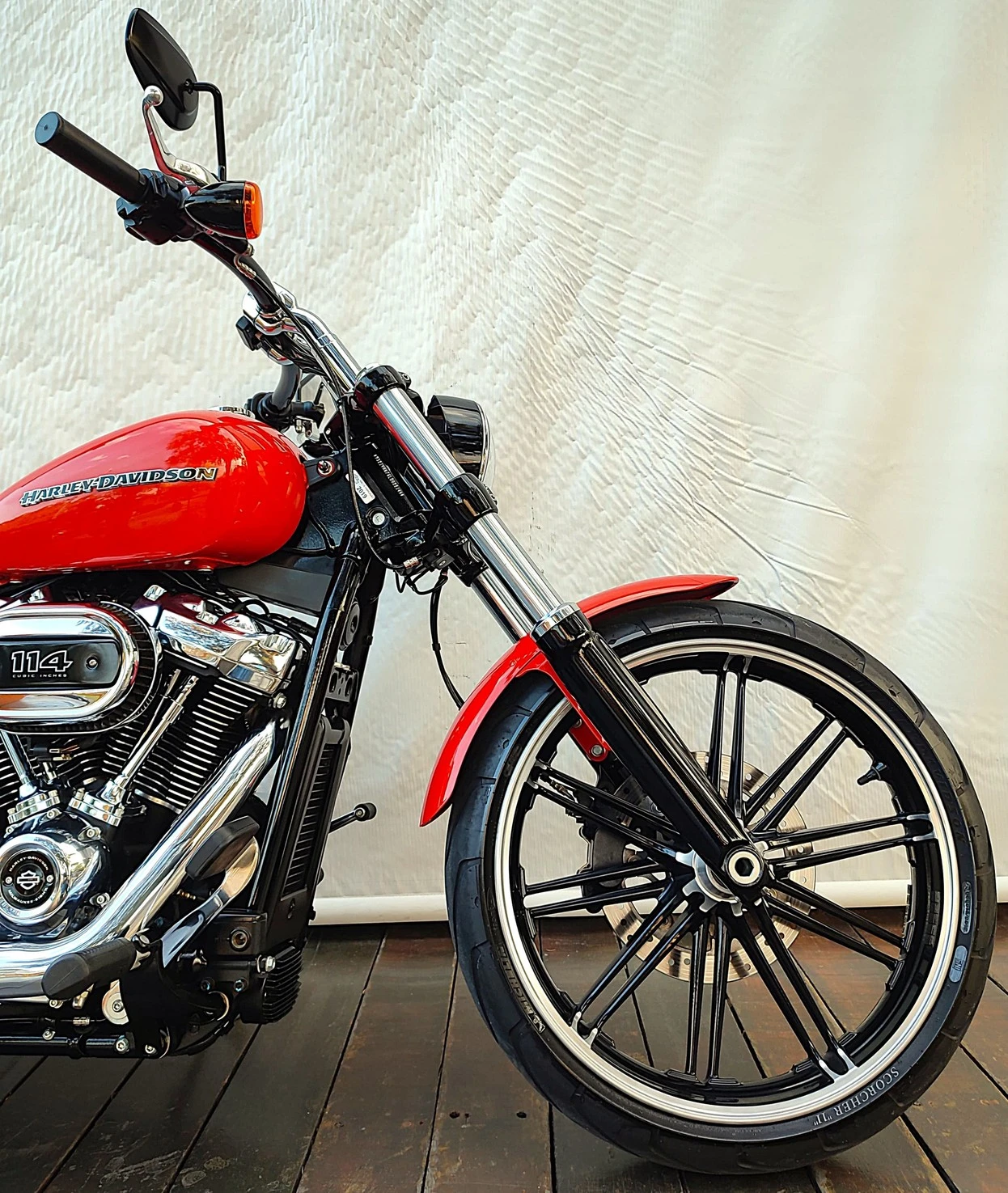 HARLEY-DAVIDSON SOFTAIL BREAKOUT 114