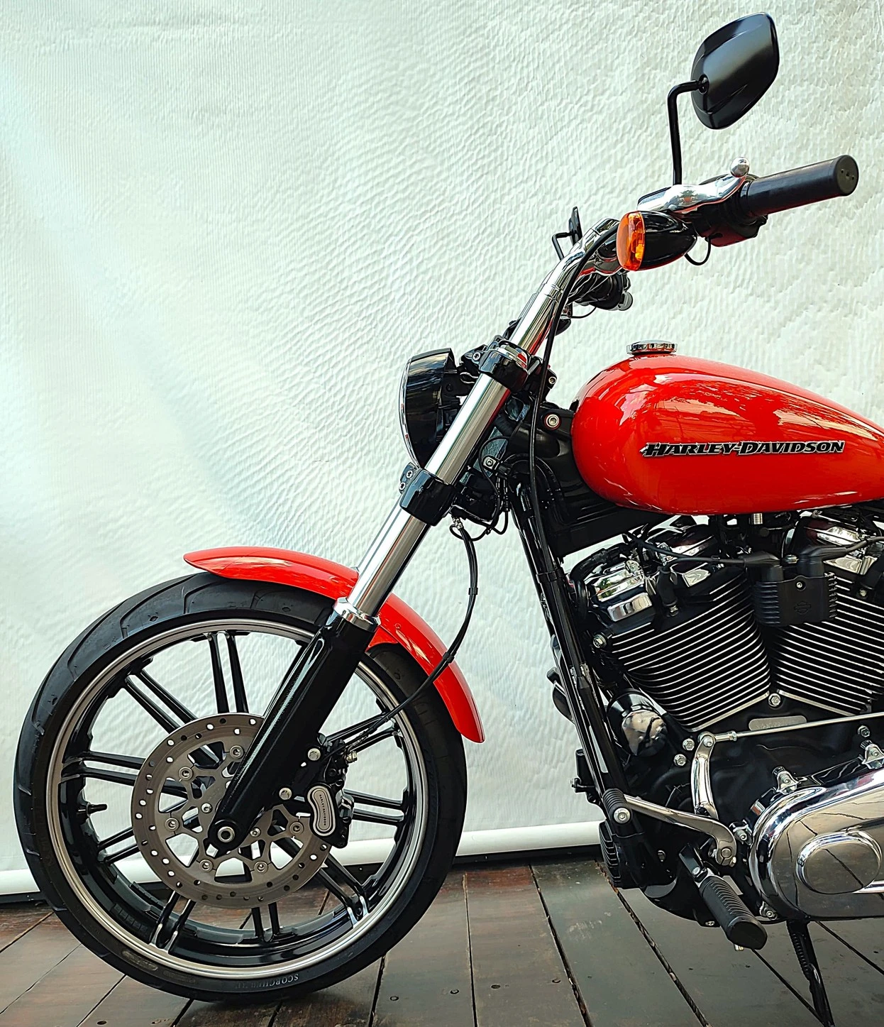HARLEY-DAVIDSON SOFTAIL BREAKOUT 114
