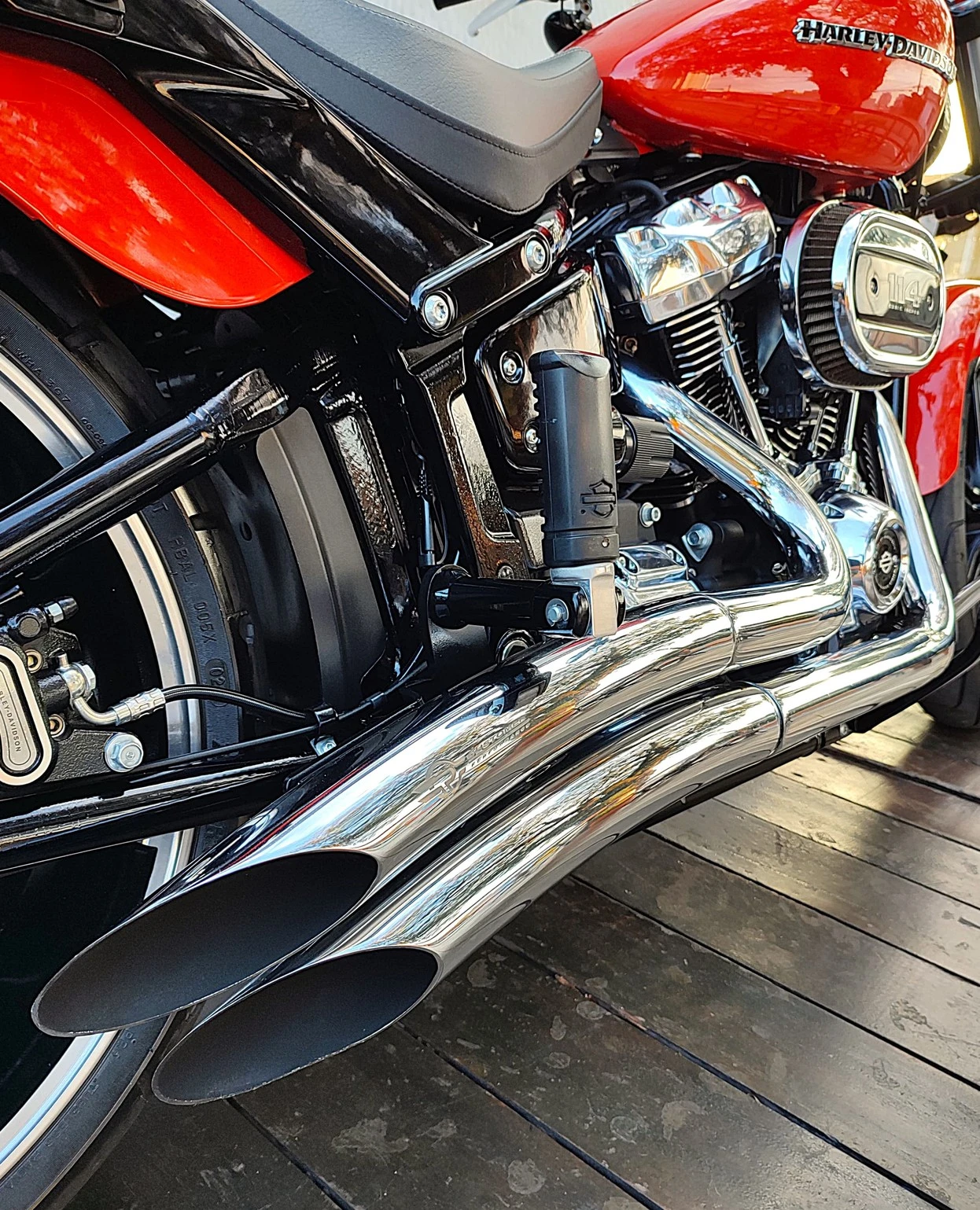 HARLEY-DAVIDSON SOFTAIL BREAKOUT 114