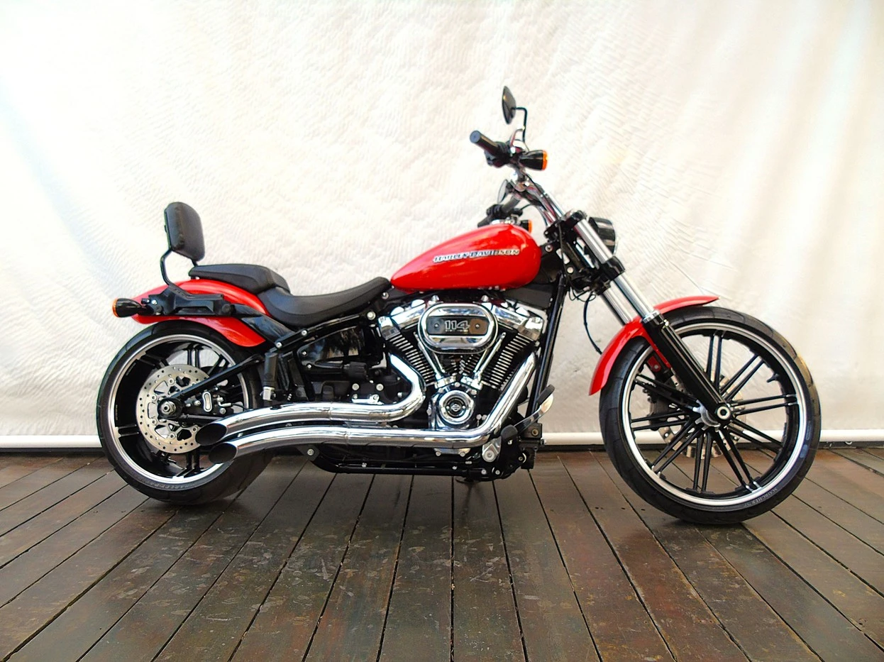HARLEY-DAVIDSON SOFTAIL BREAKOUT 114