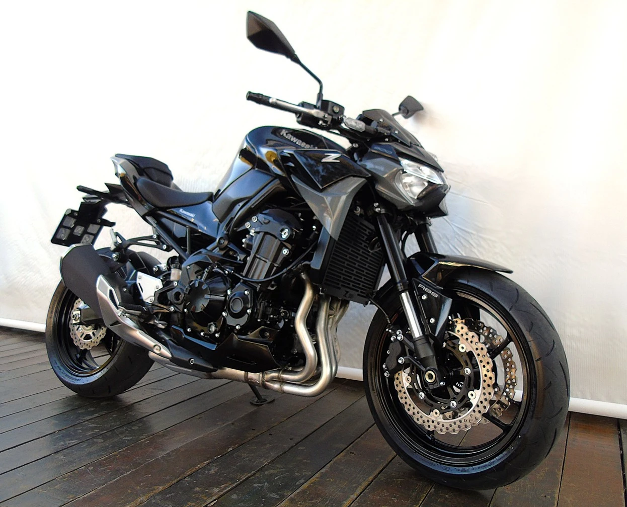 KAWASAKI Z900