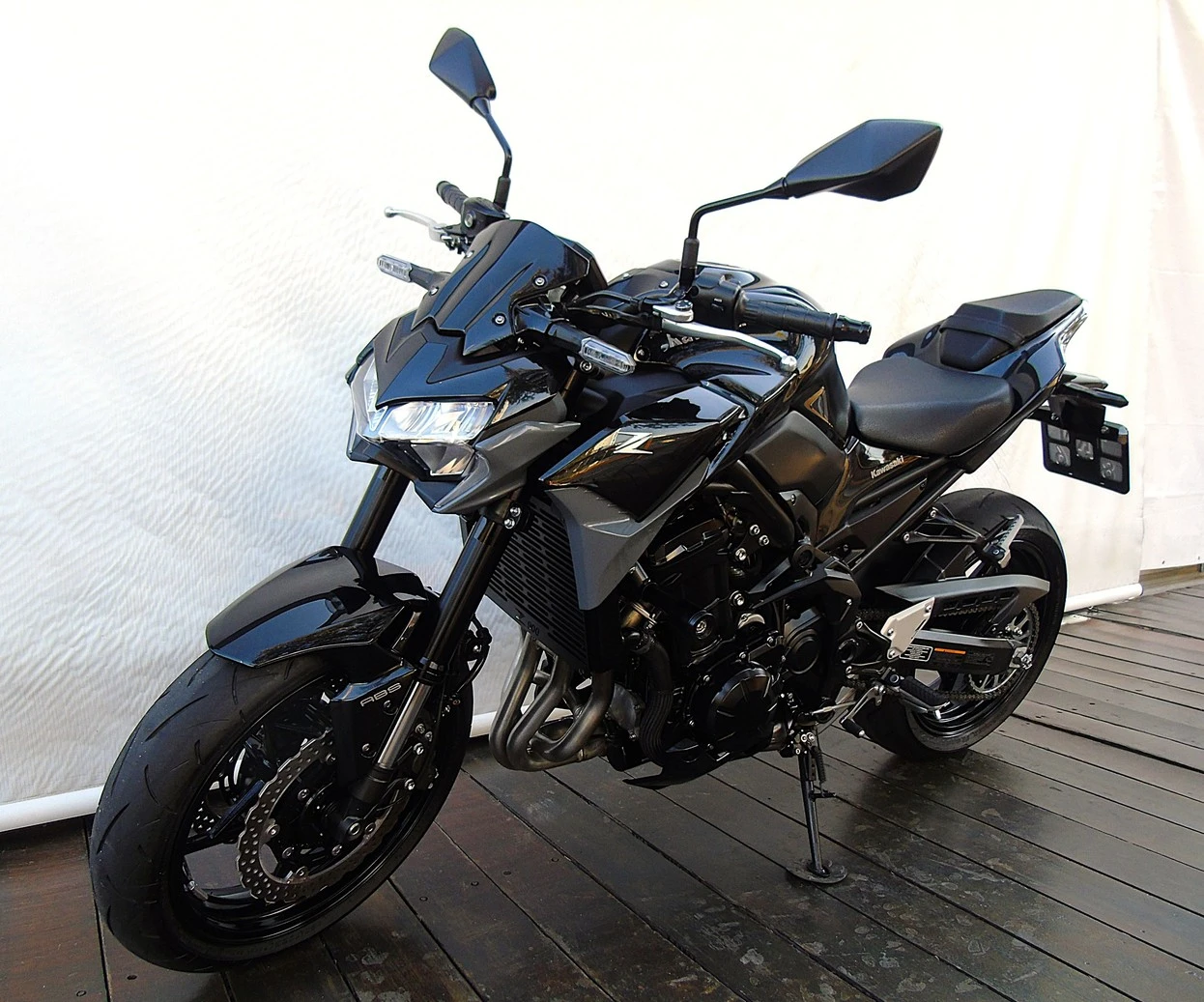 KAWASAKI Z900