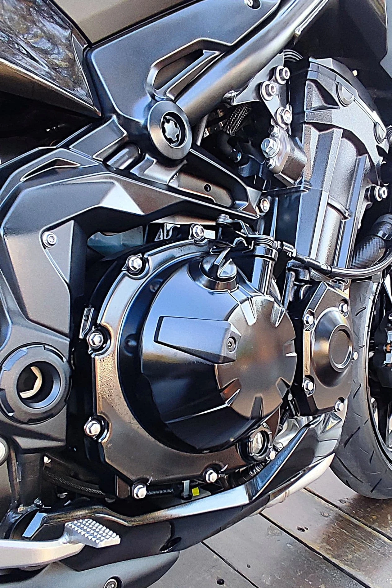 KAWASAKI Z900