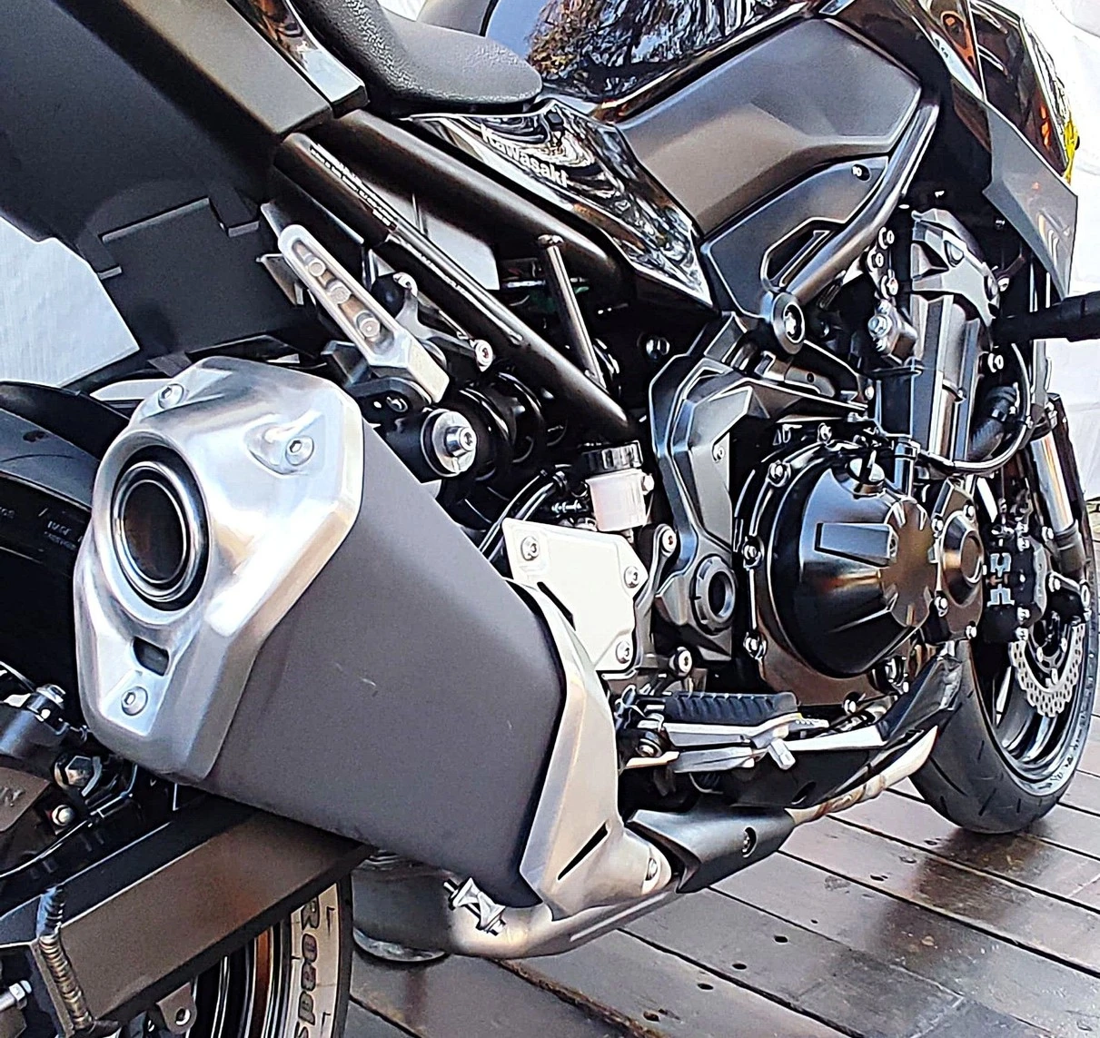 KAWASAKI Z900