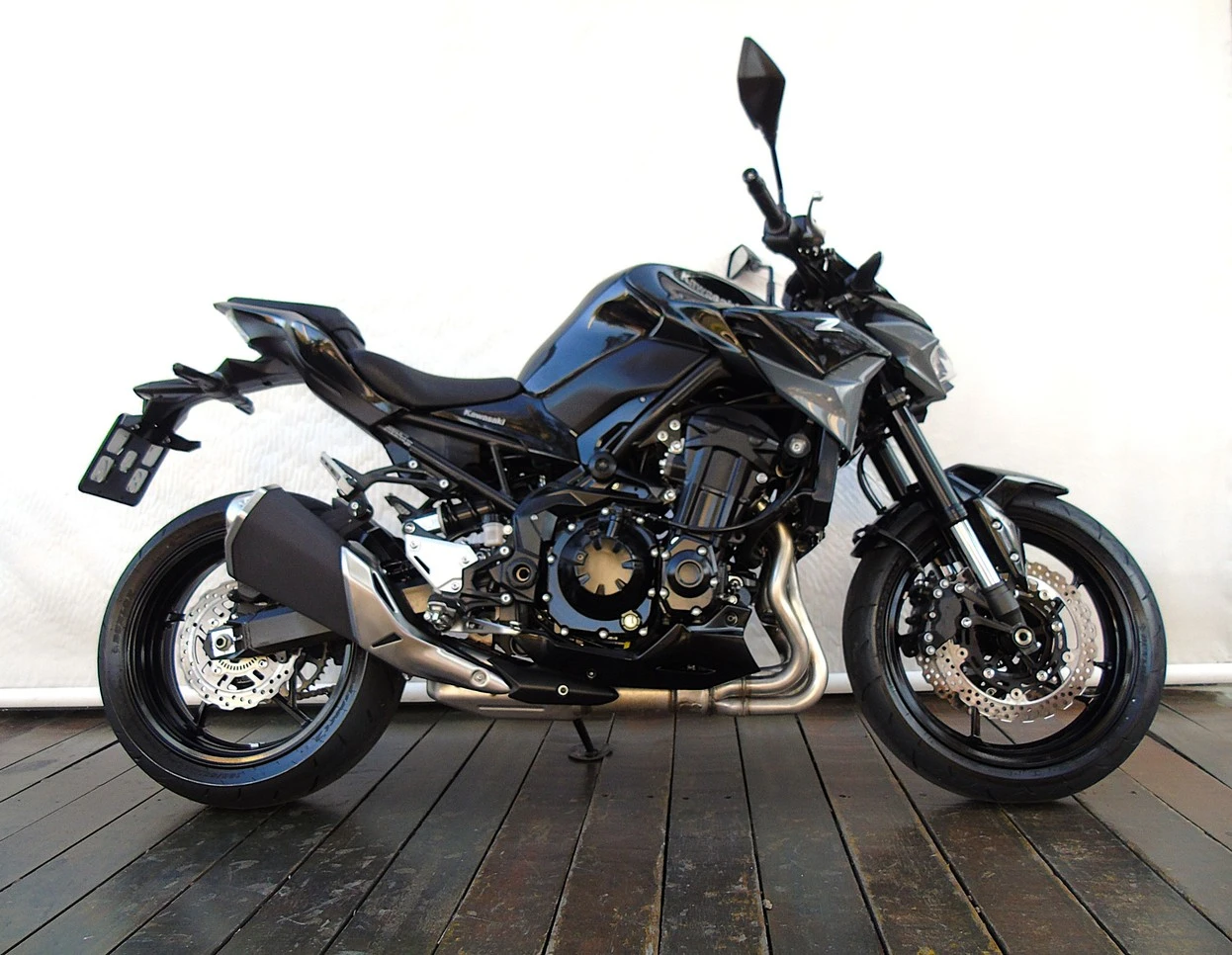 KAWASAKI Z900