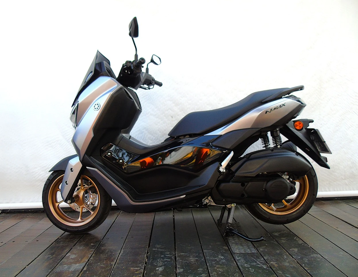 YAMAHA NMAX CONNECTED 160 ABS