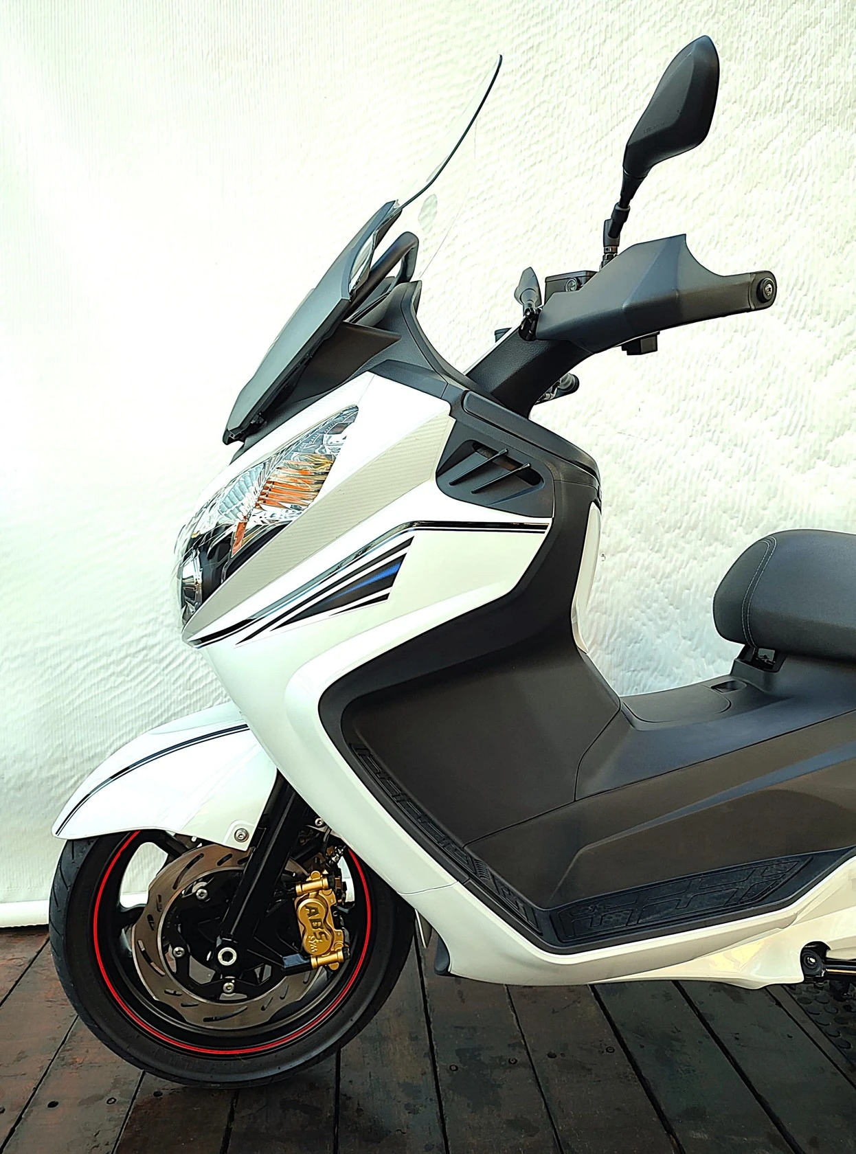 DAFRA MAXSYM 400i