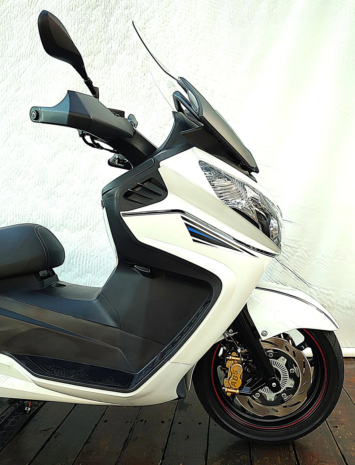 DAFRA MAXSYM 400i