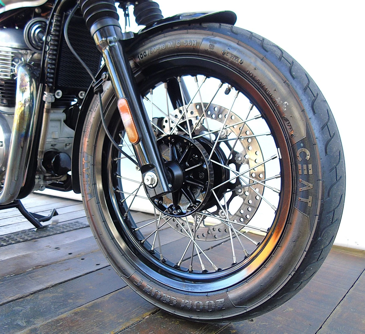 ROYAL ENFIELD INTERCEPTOR 