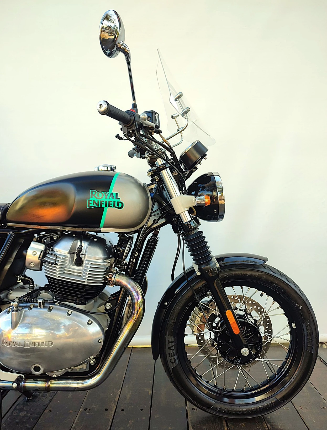 ROYAL ENFIELD INTERCEPTOR 