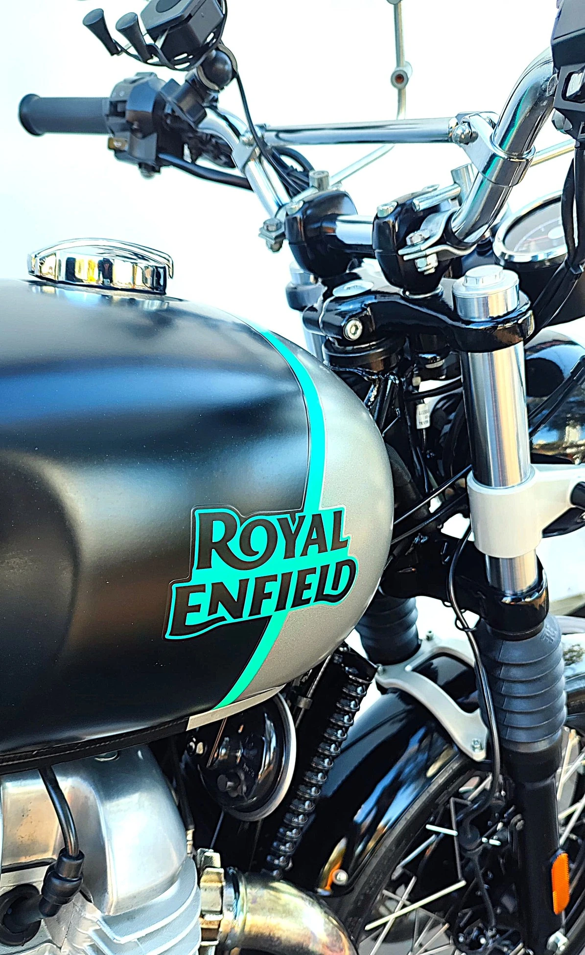 ROYAL ENFIELD INTERCEPTOR 