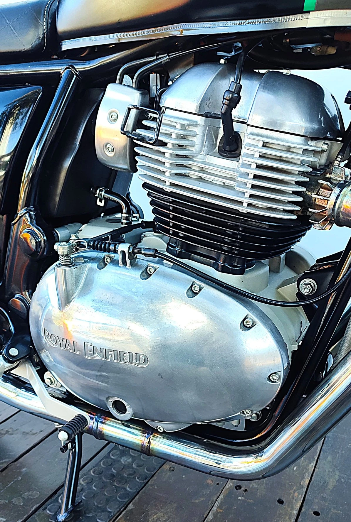 ROYAL ENFIELD INTERCEPTOR 