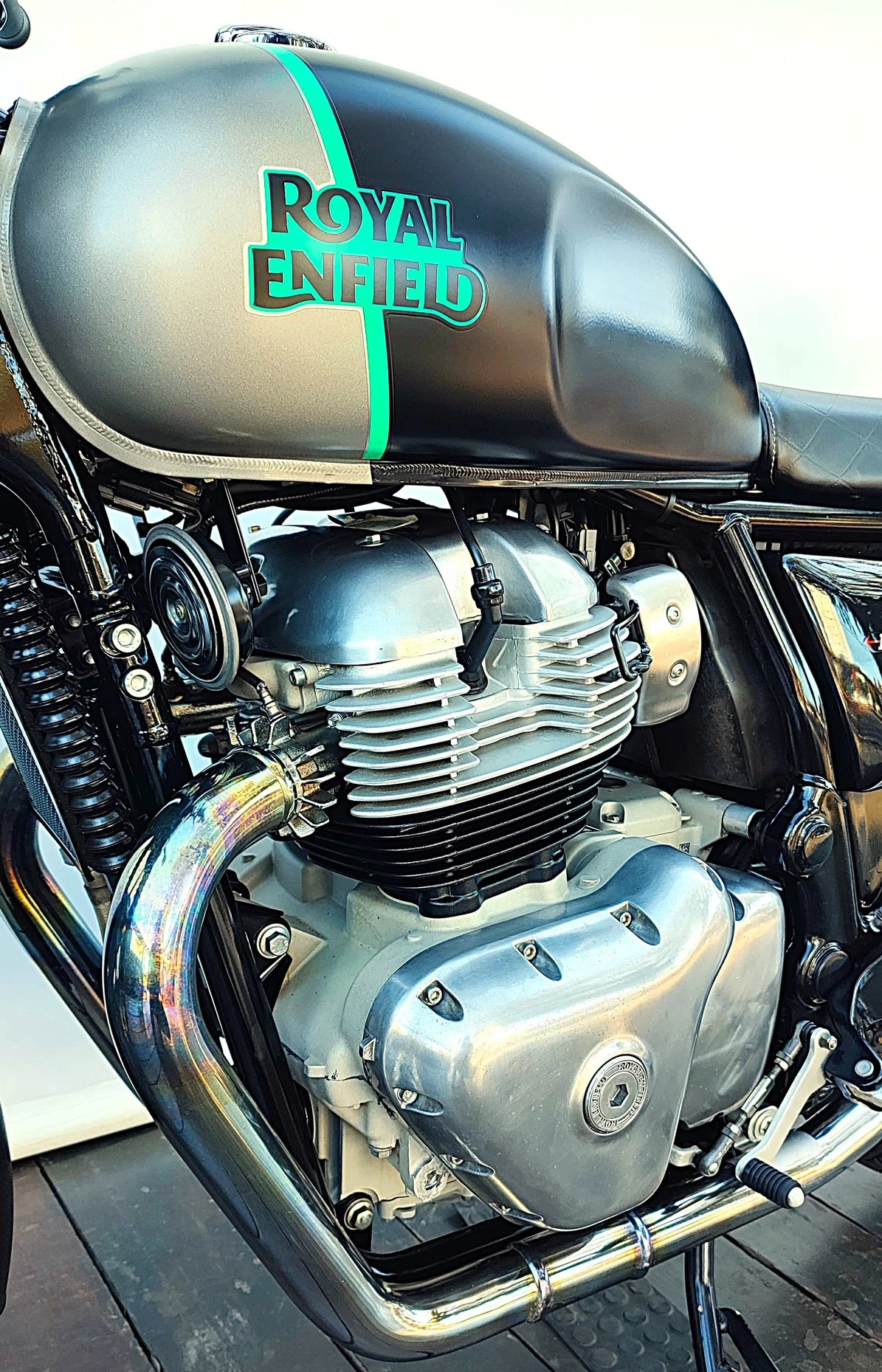 ROYAL ENFIELD INTERCEPTOR 