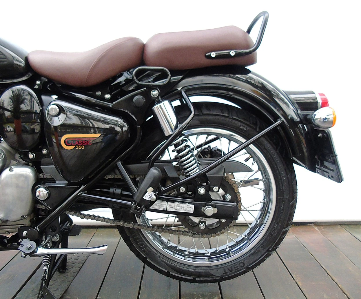 ROYAL ENFIELD CLASSIC 500