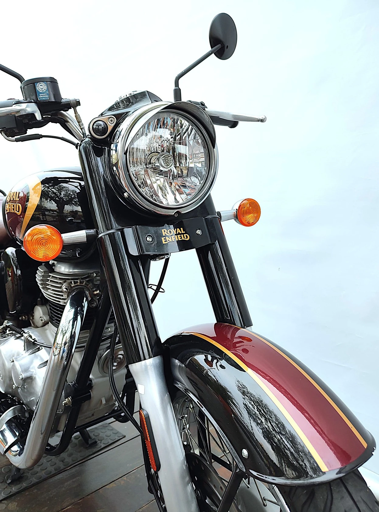 ROYAL ENFIELD CLASSIC 500