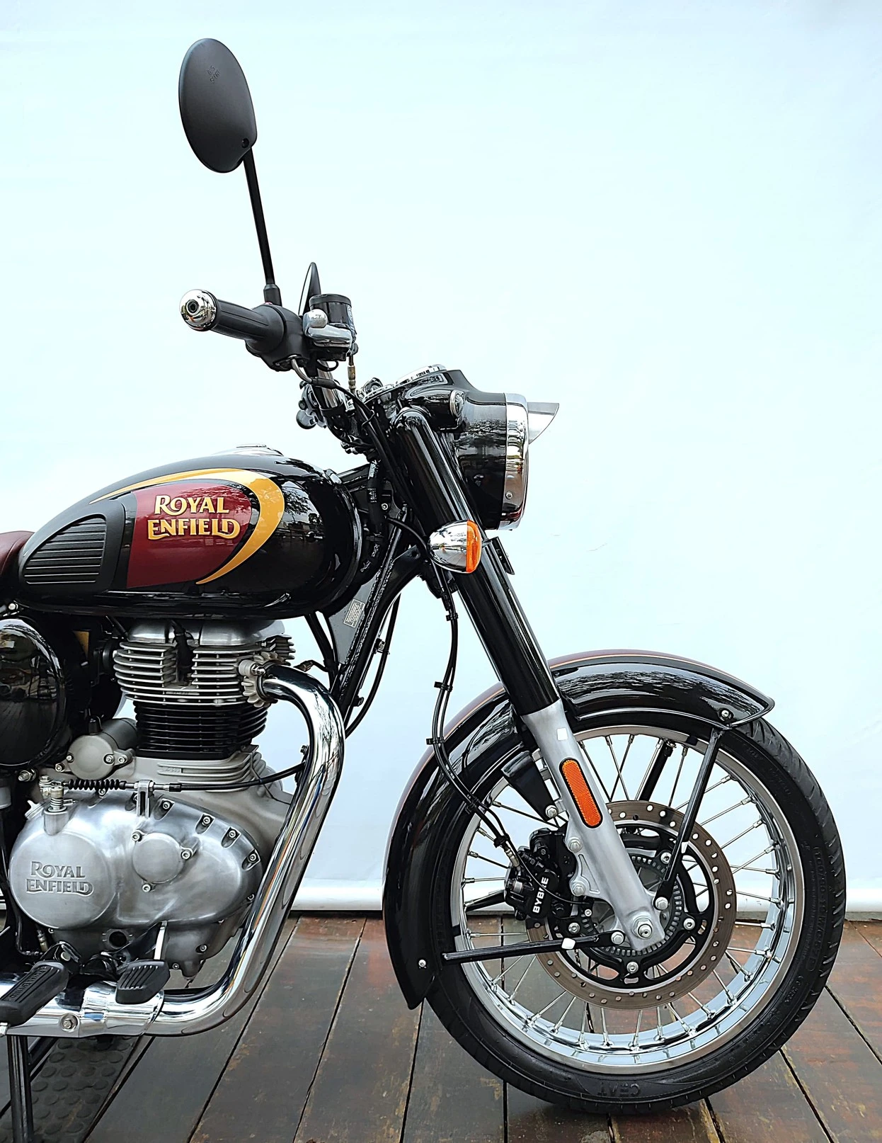 ROYAL ENFIELD CLASSIC 500
