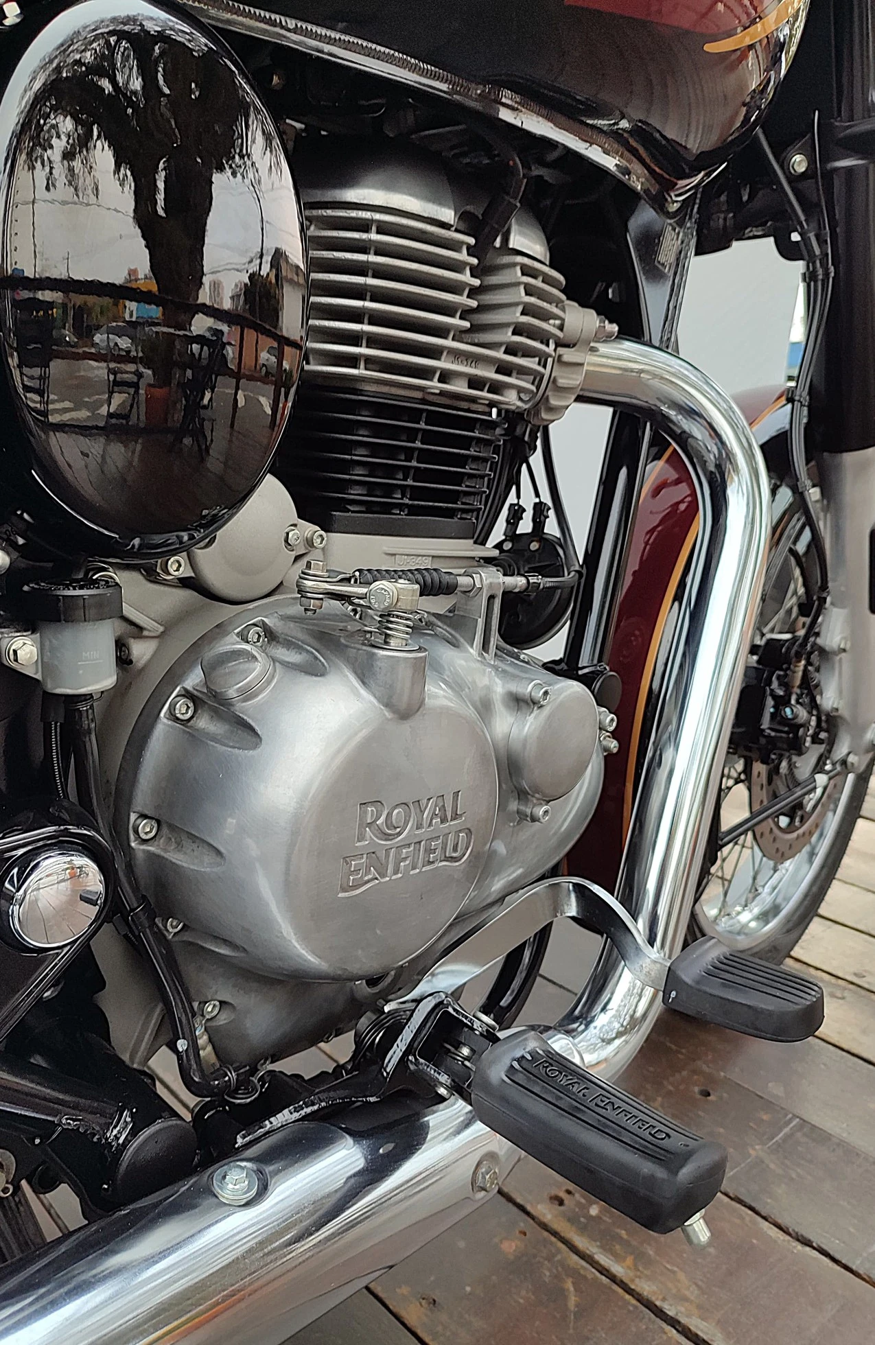 ROYAL ENFIELD CLASSIC 500