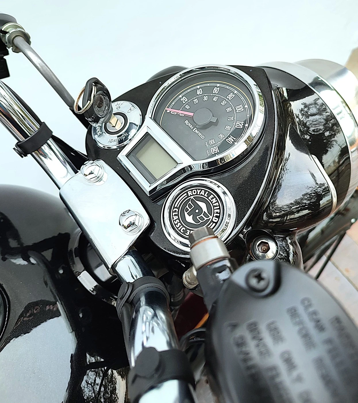 ROYAL ENFIELD CLASSIC 500