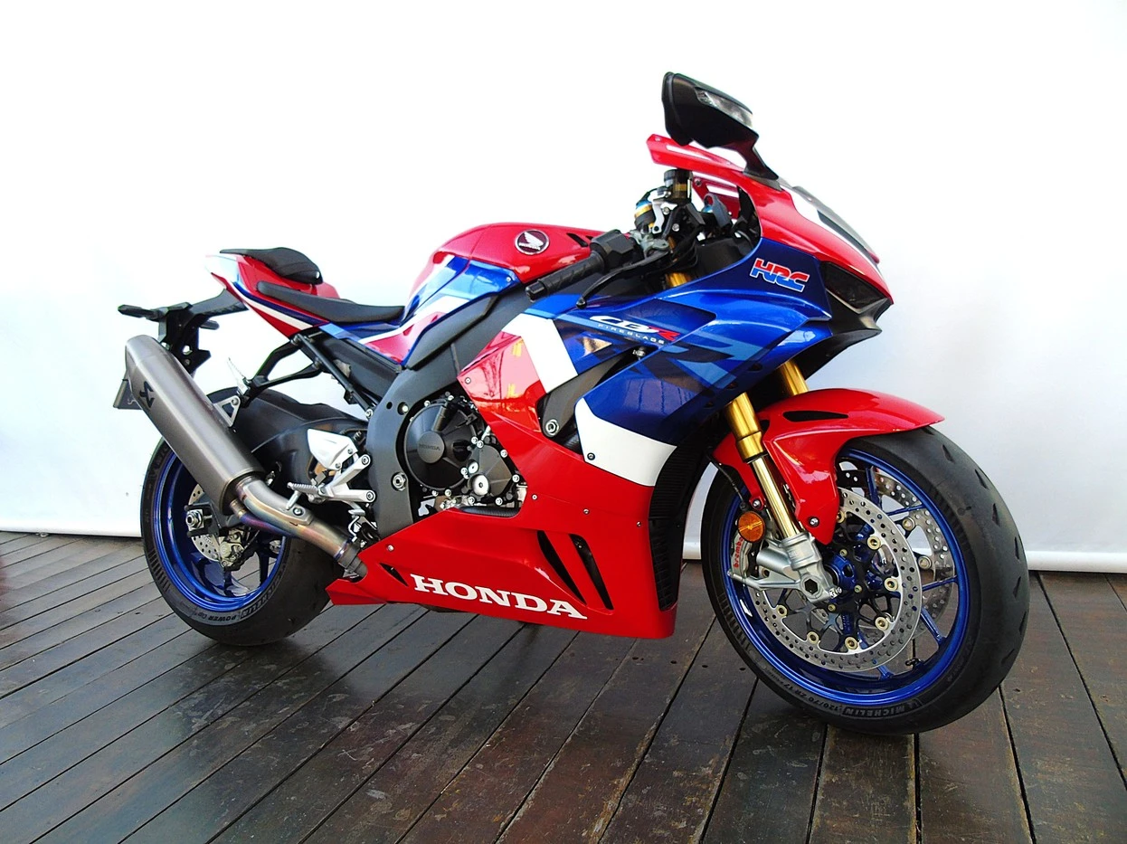 HONDA CBR 1000RR FIREBLADE
