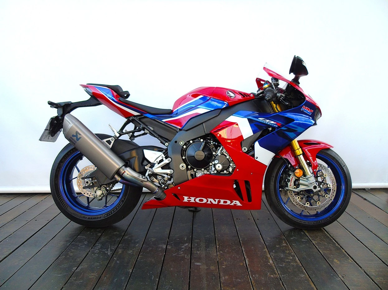 HONDA CBR 1000RR FIREBLADE