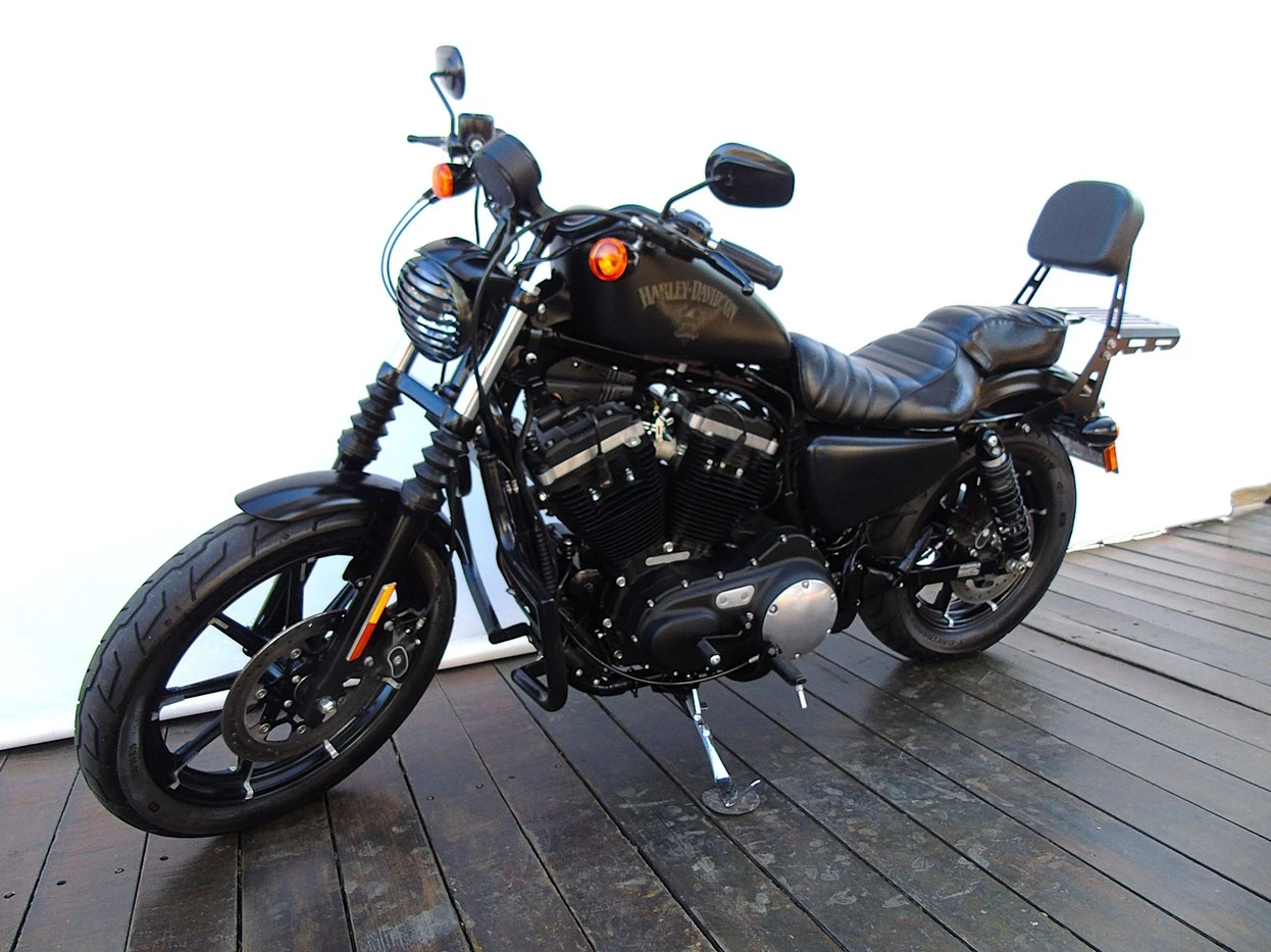 HARLEY-DAVIDSON SPORTSTER XL 883 N IRON