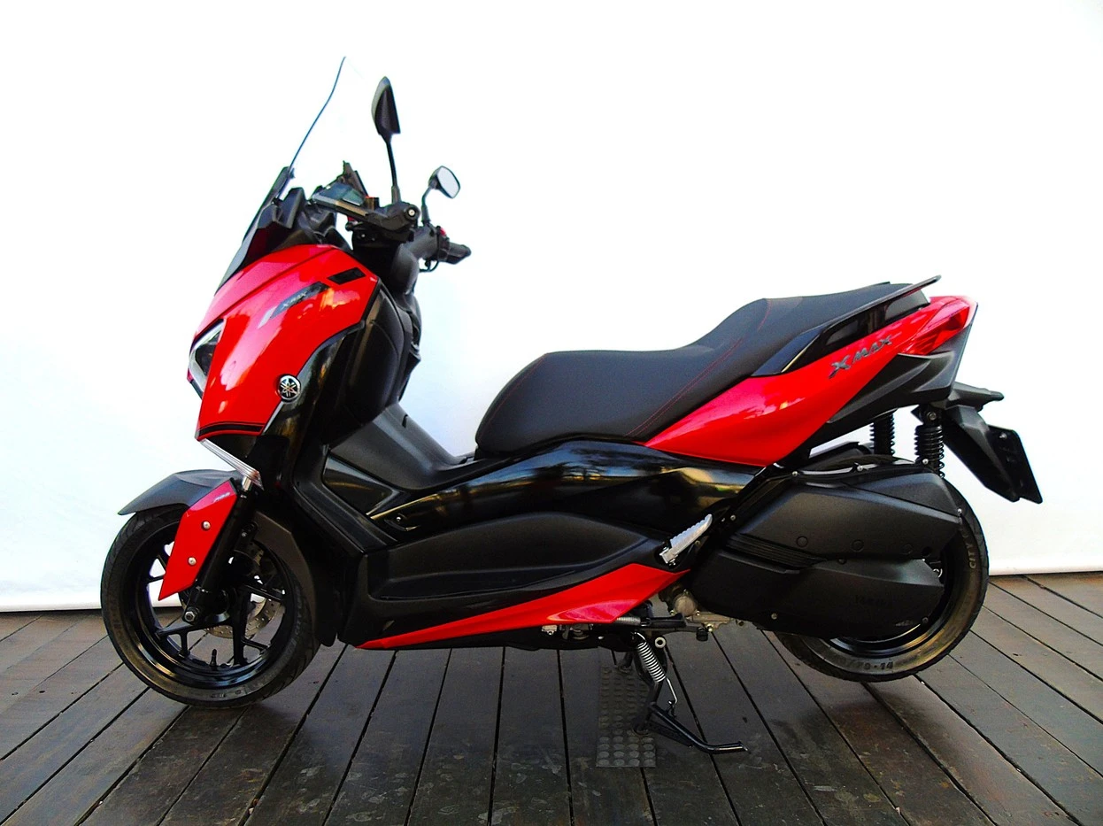 YAMAHA XMAX ABS
