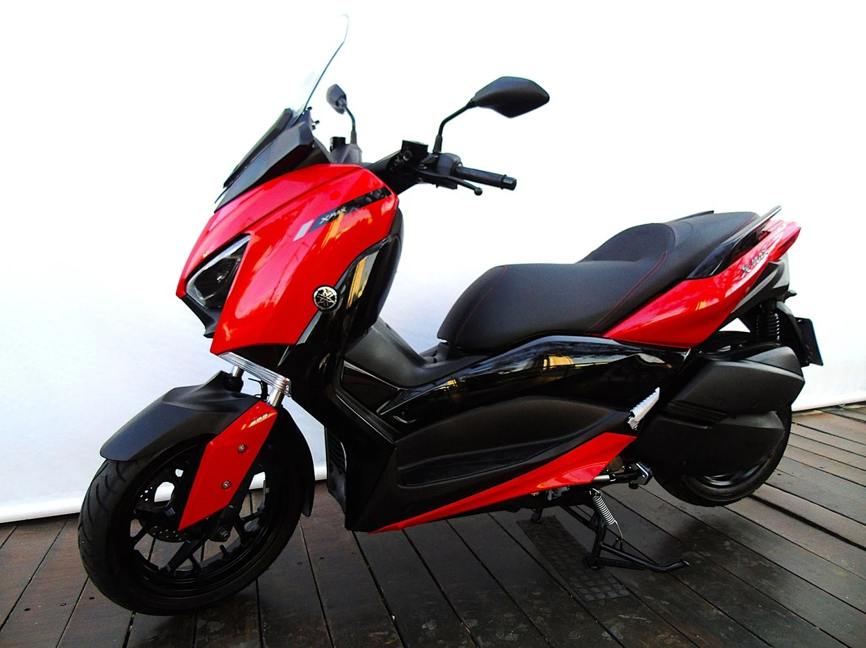 YAMAHA XMAX ABS