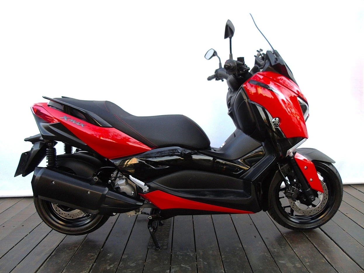 YAMAHA XMAX ABS