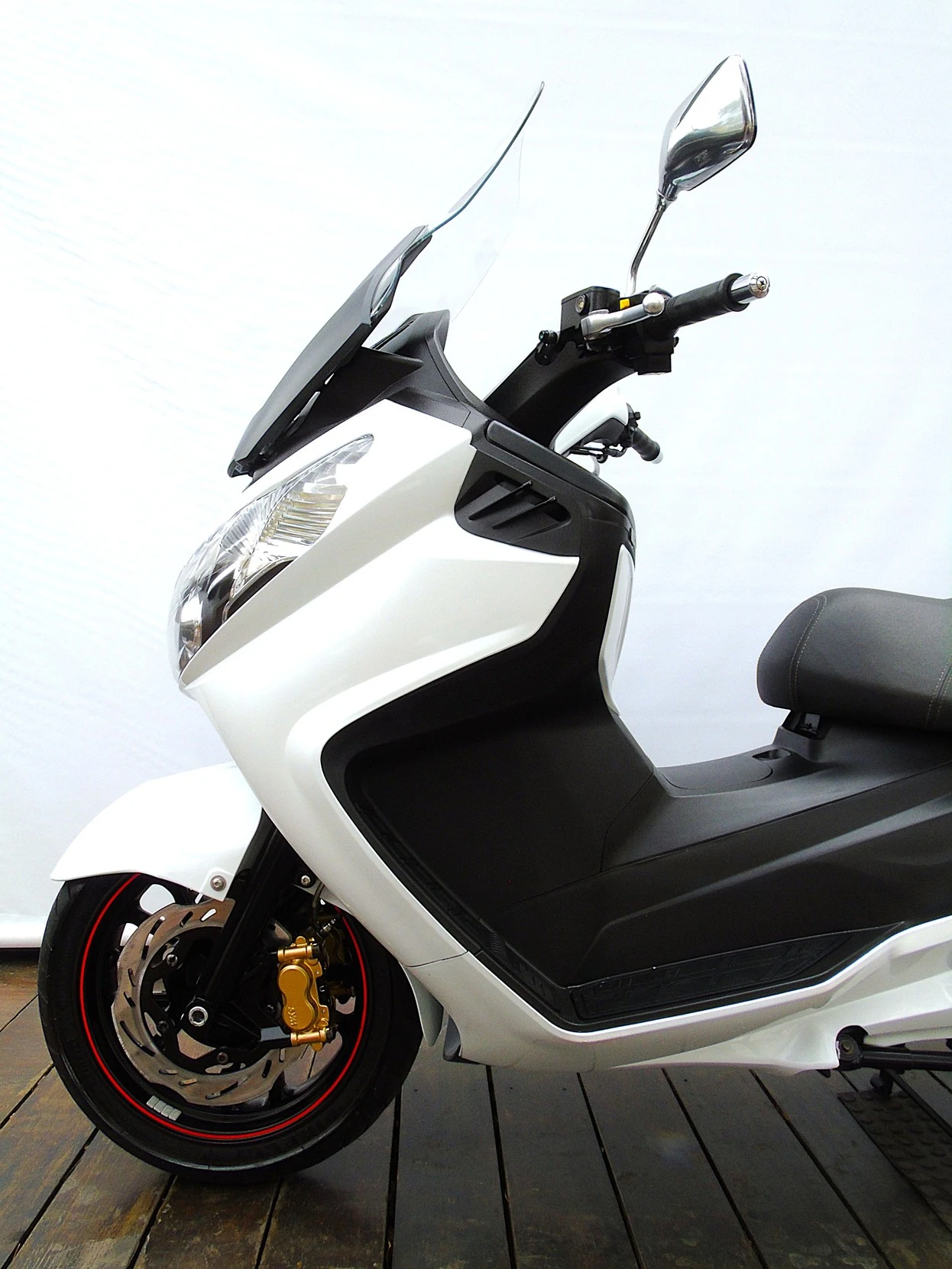 DAFRA MAXSYM 400i
