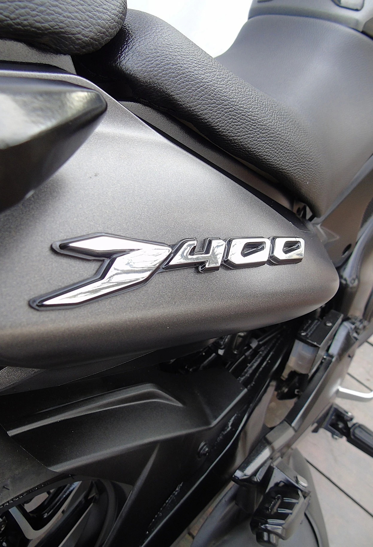 BAJAJ DOMINAR 400