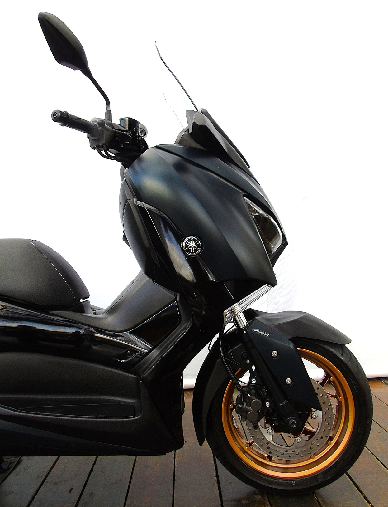 YAMAHA XMAX ABS