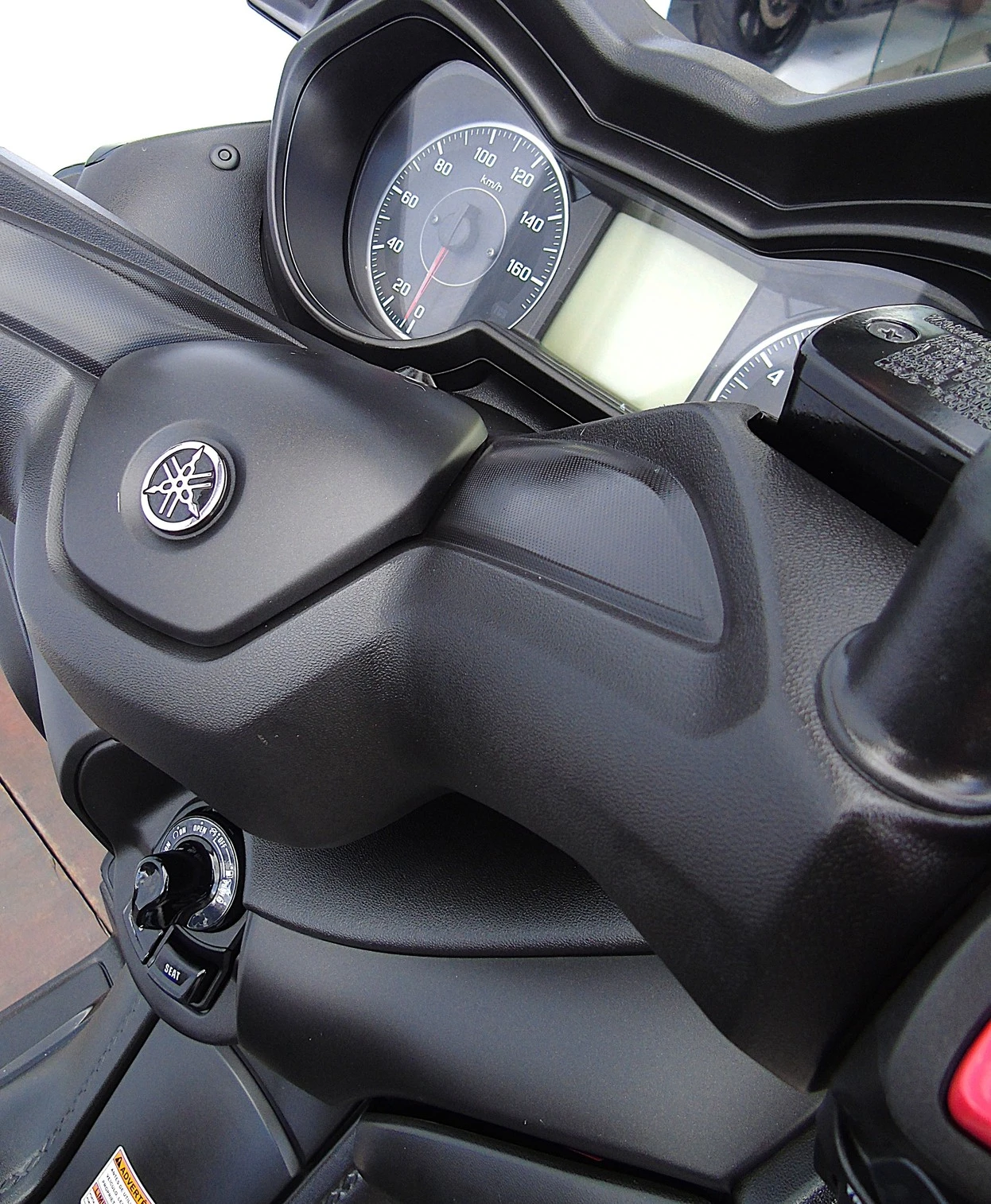 YAMAHA XMAX ABS