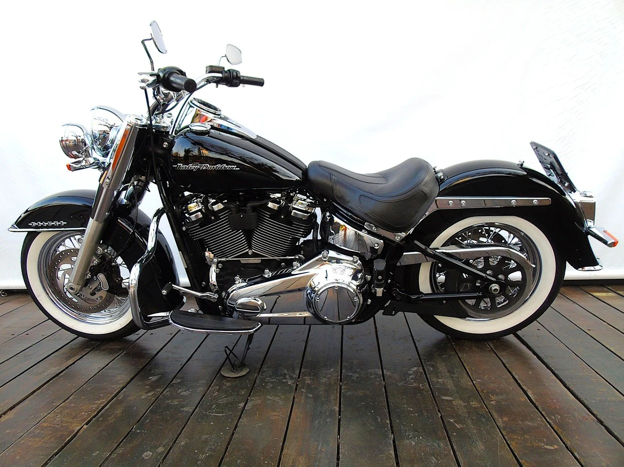 HARLEY-DAVIDSON SOFTAIL DELUXE
