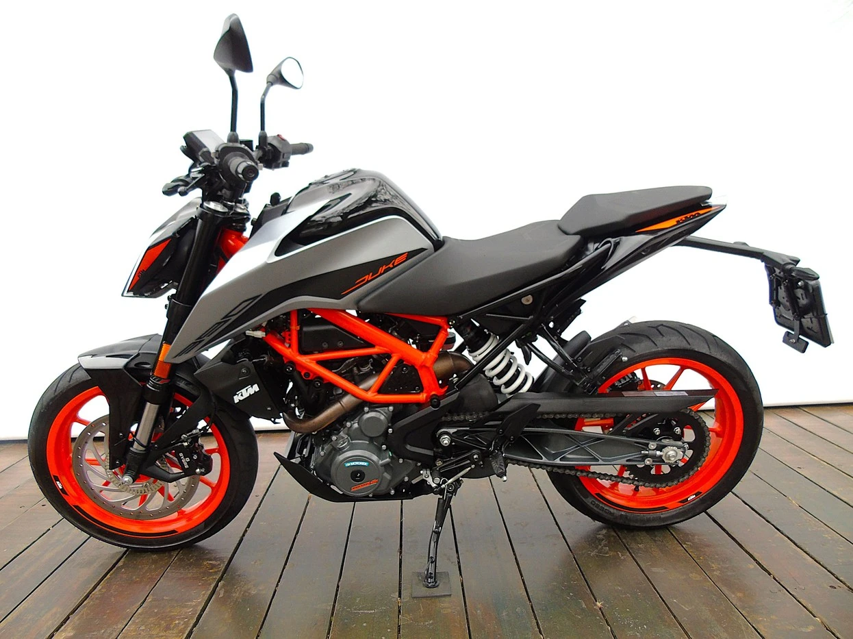 KTM DUKE 390 ABS