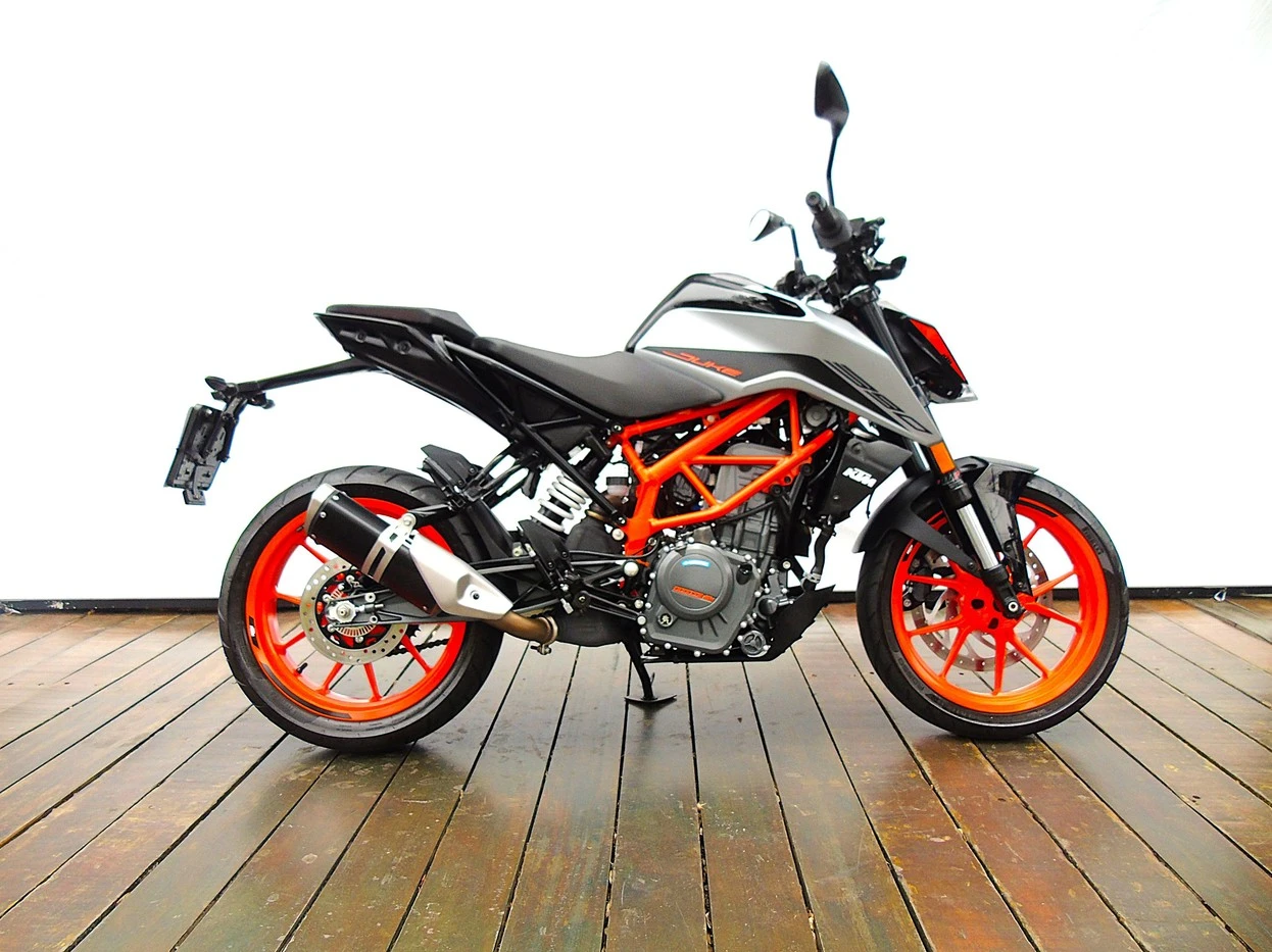 KTM DUKE 390 ABS