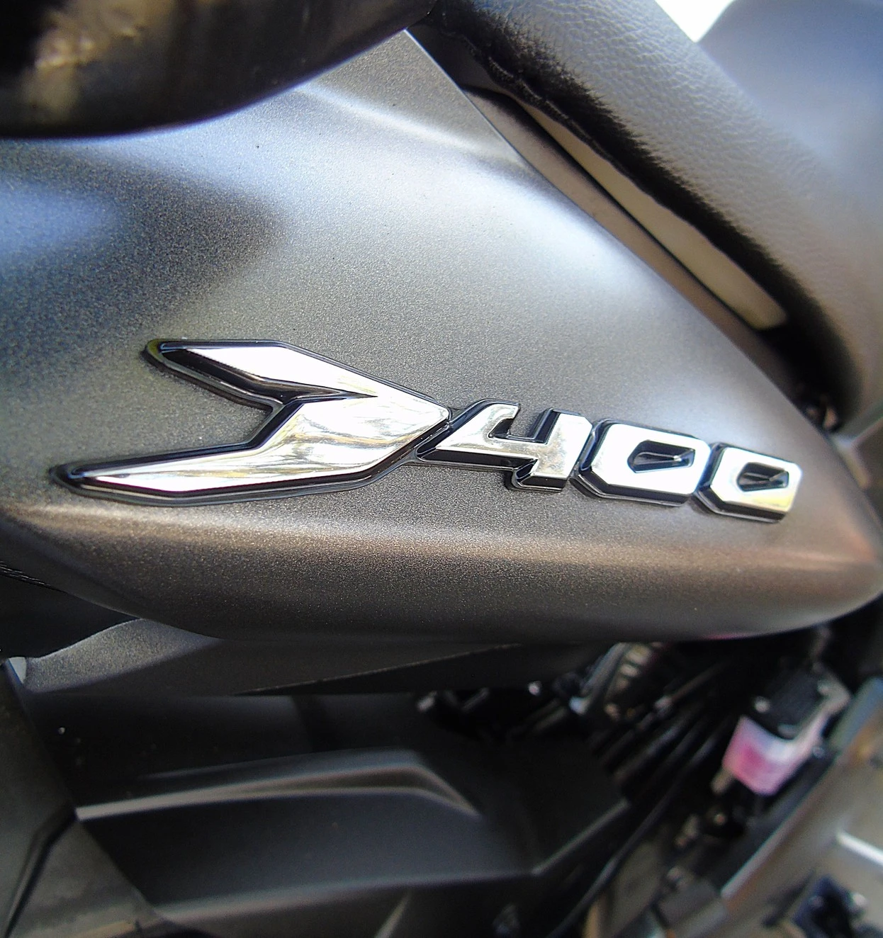 BAJAJ DOMINAR 400