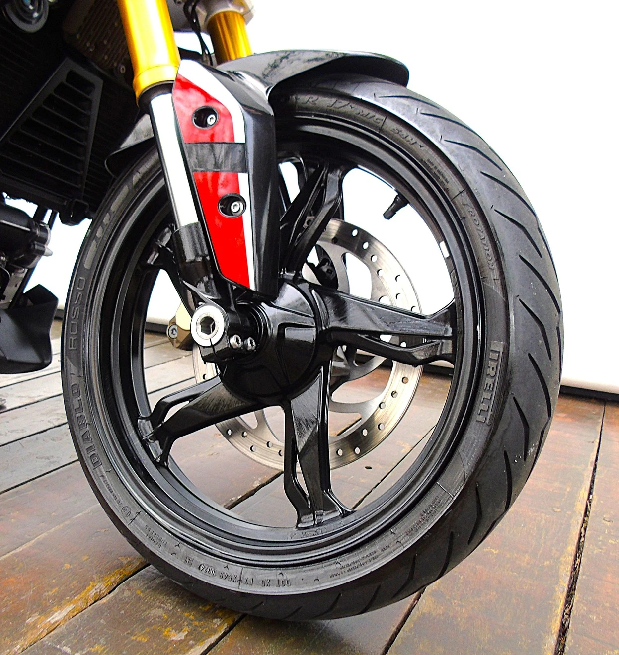 BMW G 310 R