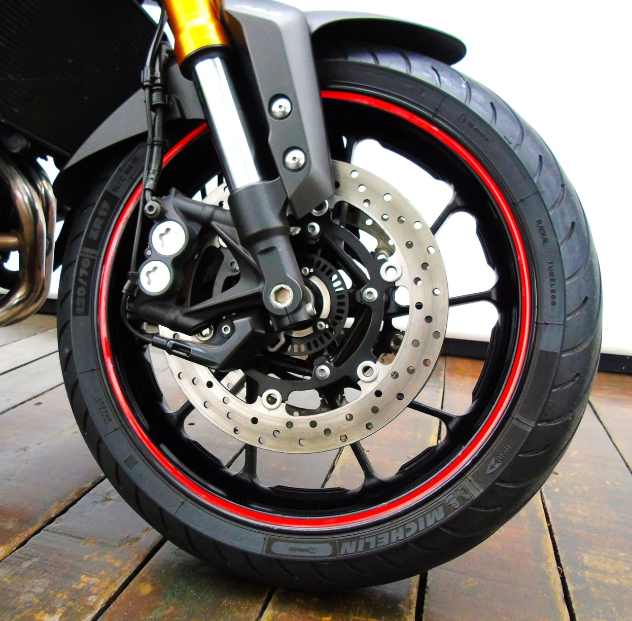 YAMAHA MT-09