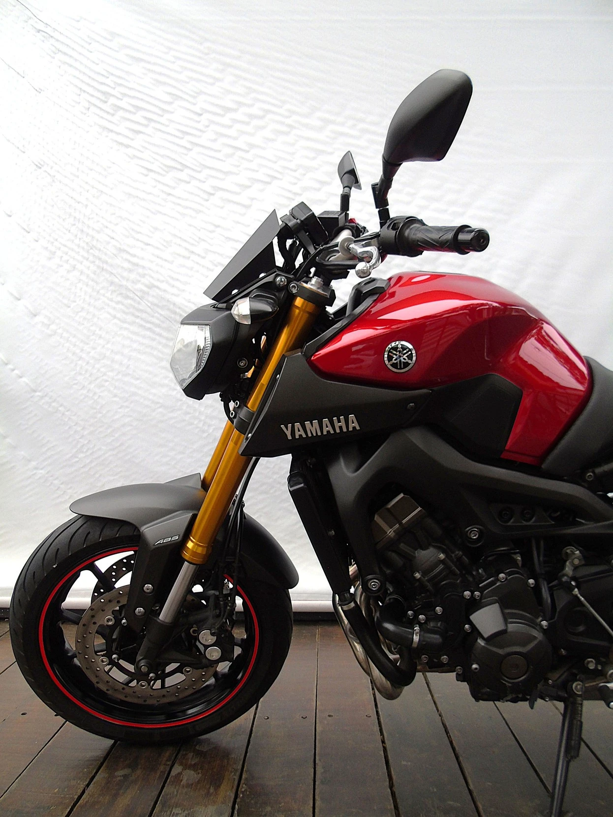 YAMAHA MT-09