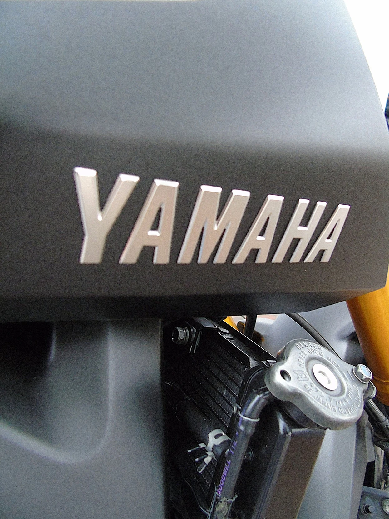 YAMAHA MT-09