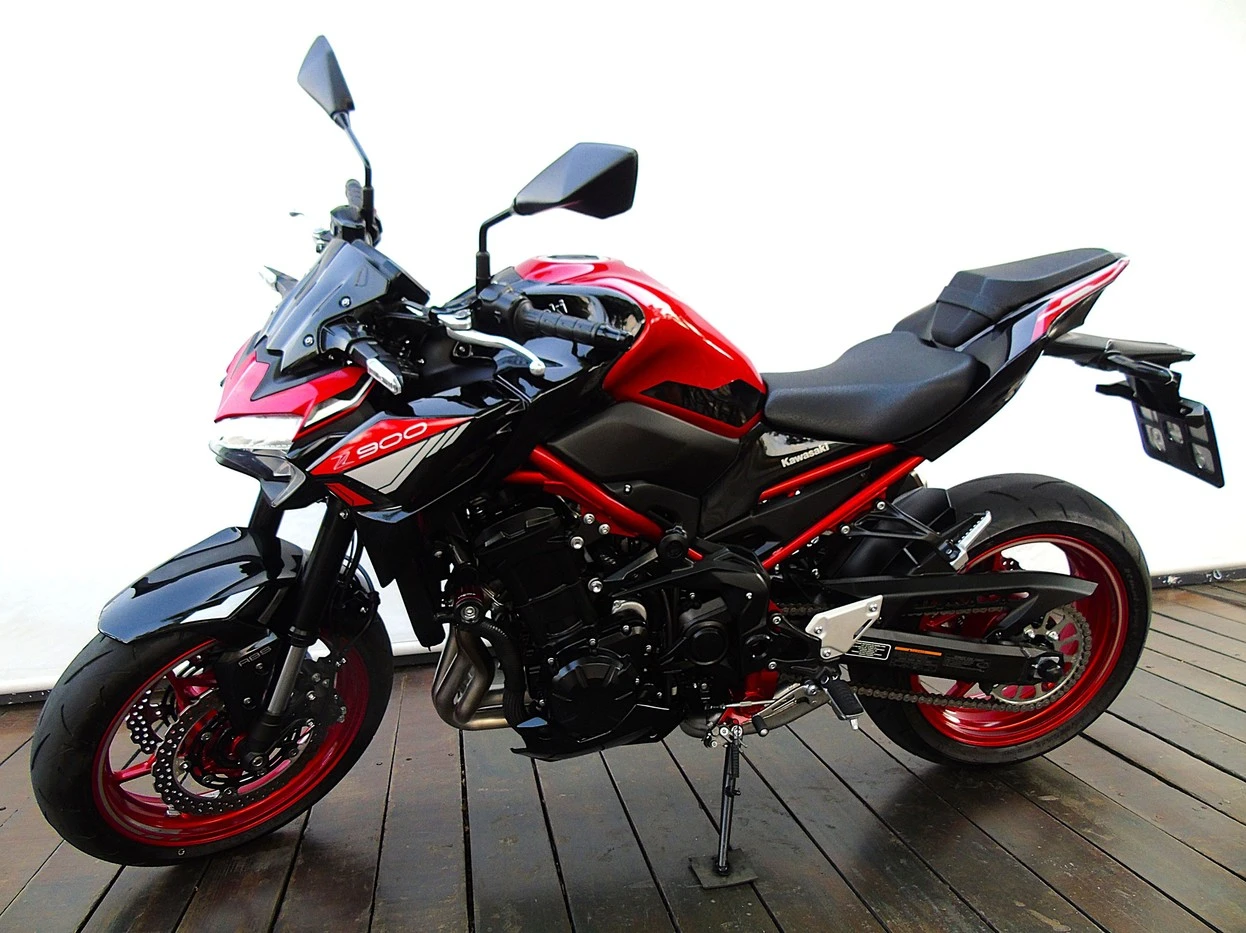 KAWASAKI Z900