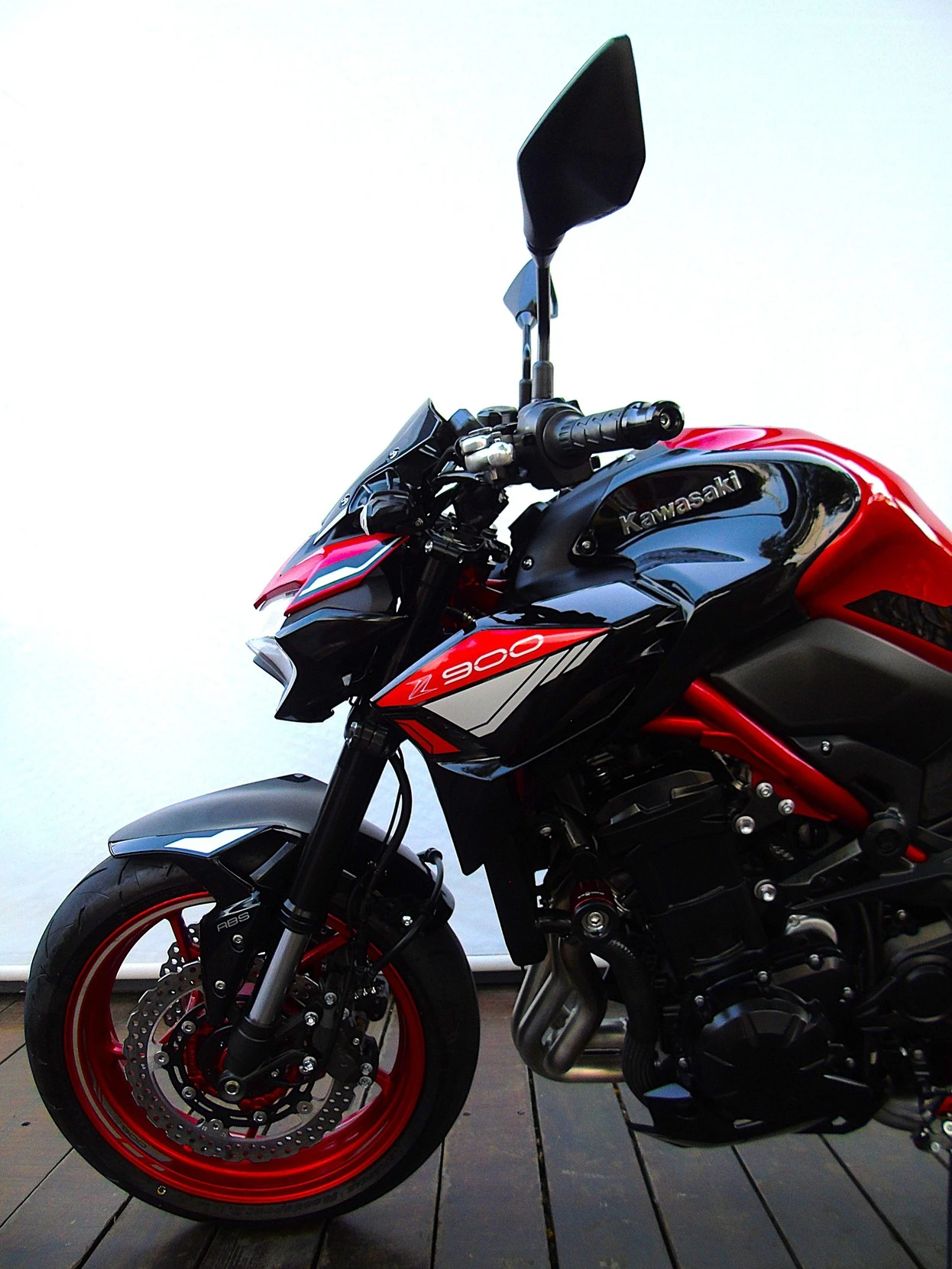 KAWASAKI Z900