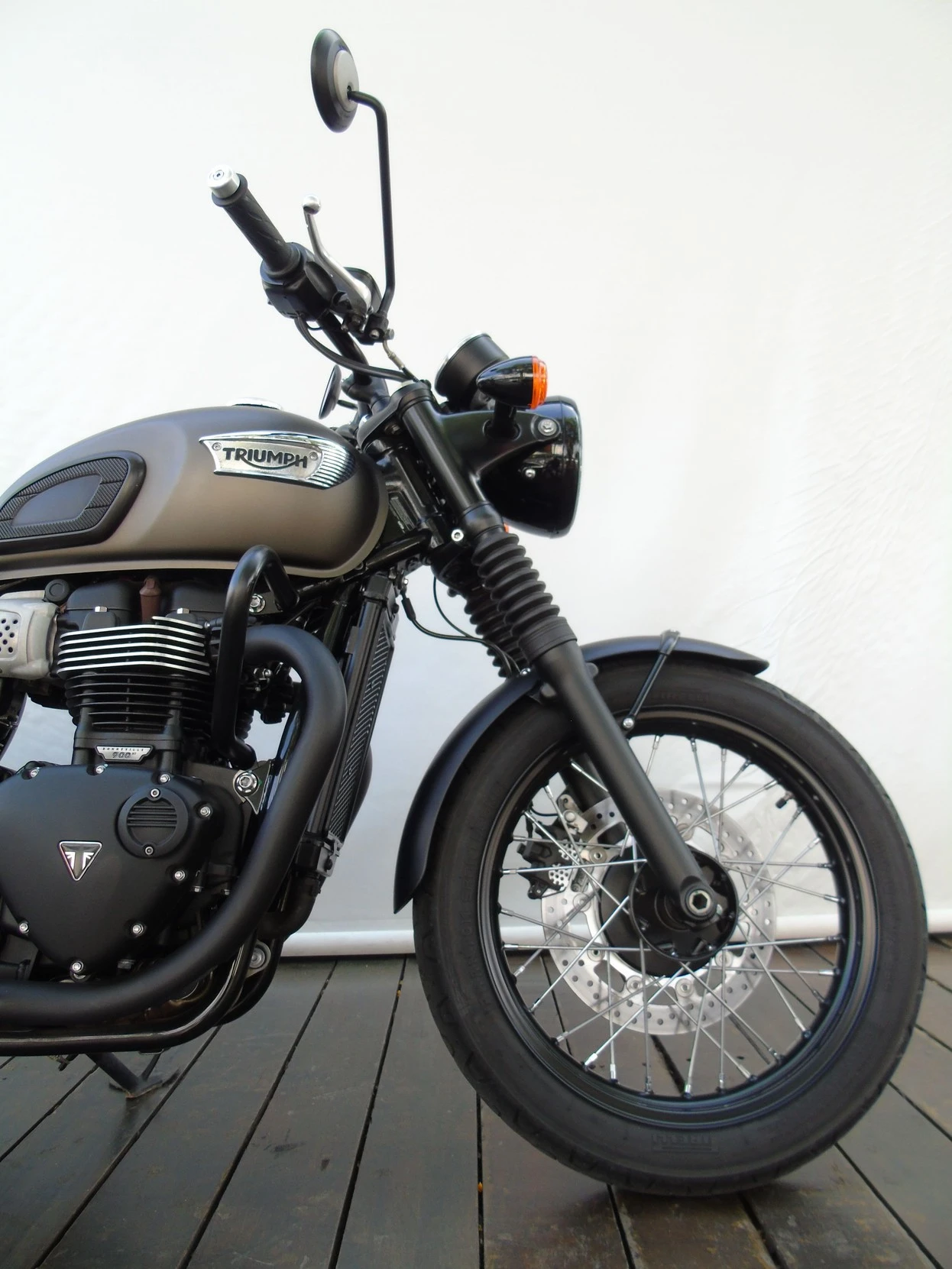 TRIUMPH BONNEVILLE T100 BLACK 900