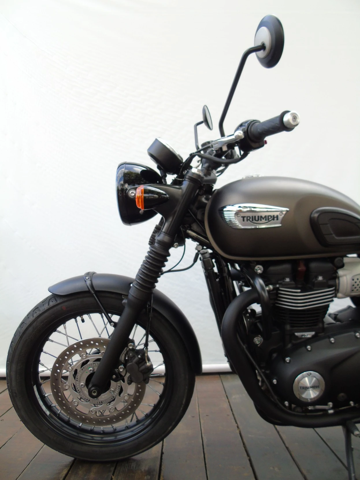 TRIUMPH BONNEVILLE T100 BLACK 900